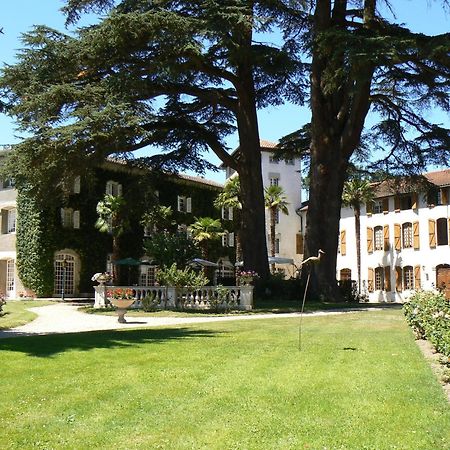 Hostellerie Des Cedres Villeneuve-de-Riviere Exterior photo